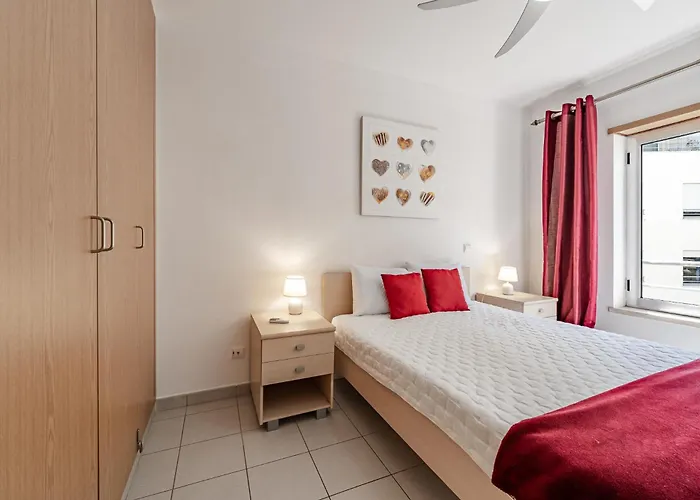 Апартаменты Holiday Home Portimao Портиман