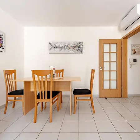 Daire Holiday Home Portimao *